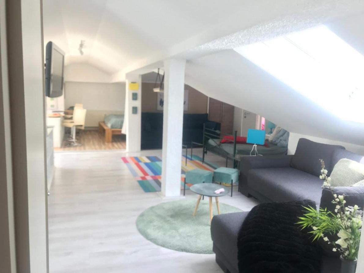 Ue Villa 4 Zimmer 히르샤이트 외부 사진