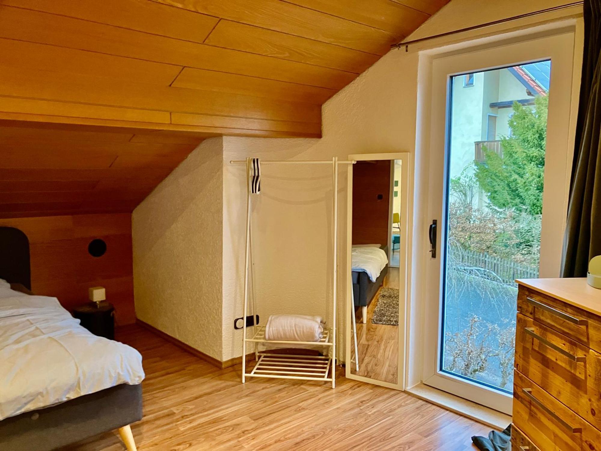 Ue Villa 4 Zimmer 히르샤이트 외부 사진